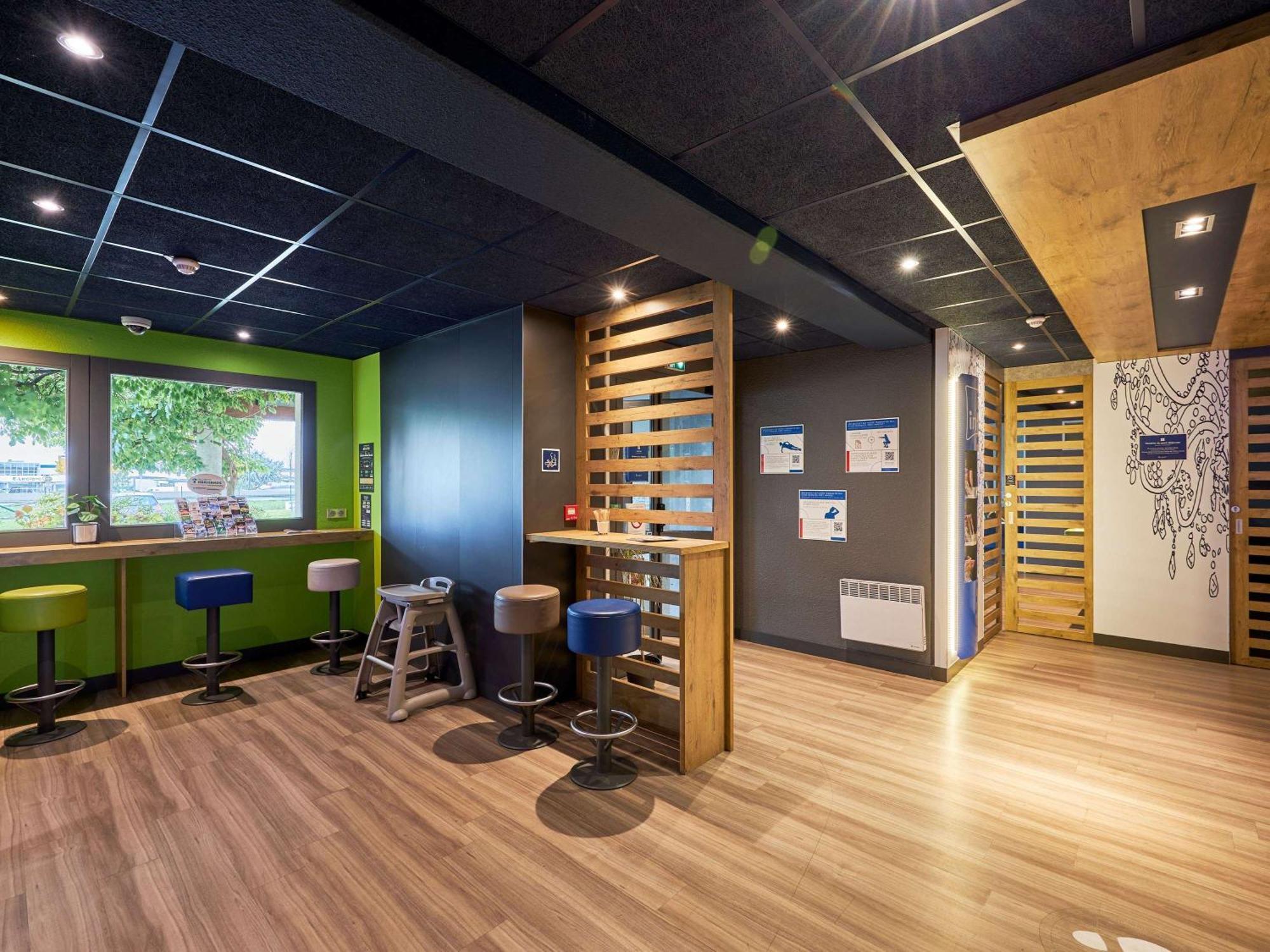 Ibis Budget Lisieux Exterior foto